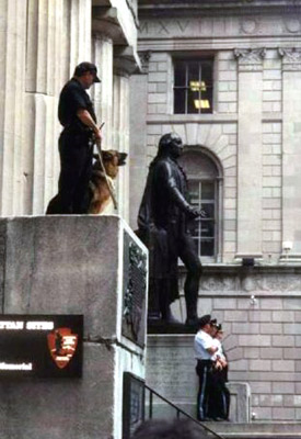 Federal Hall security